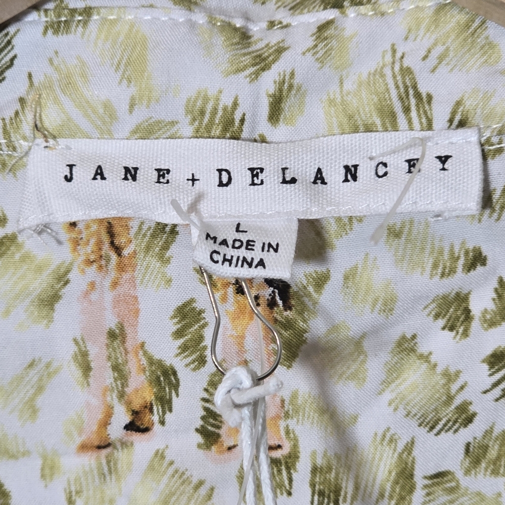 Jane + Delancey Women's Giraffe Animal Print Tie-Front Top Large - Picture 3 of 7